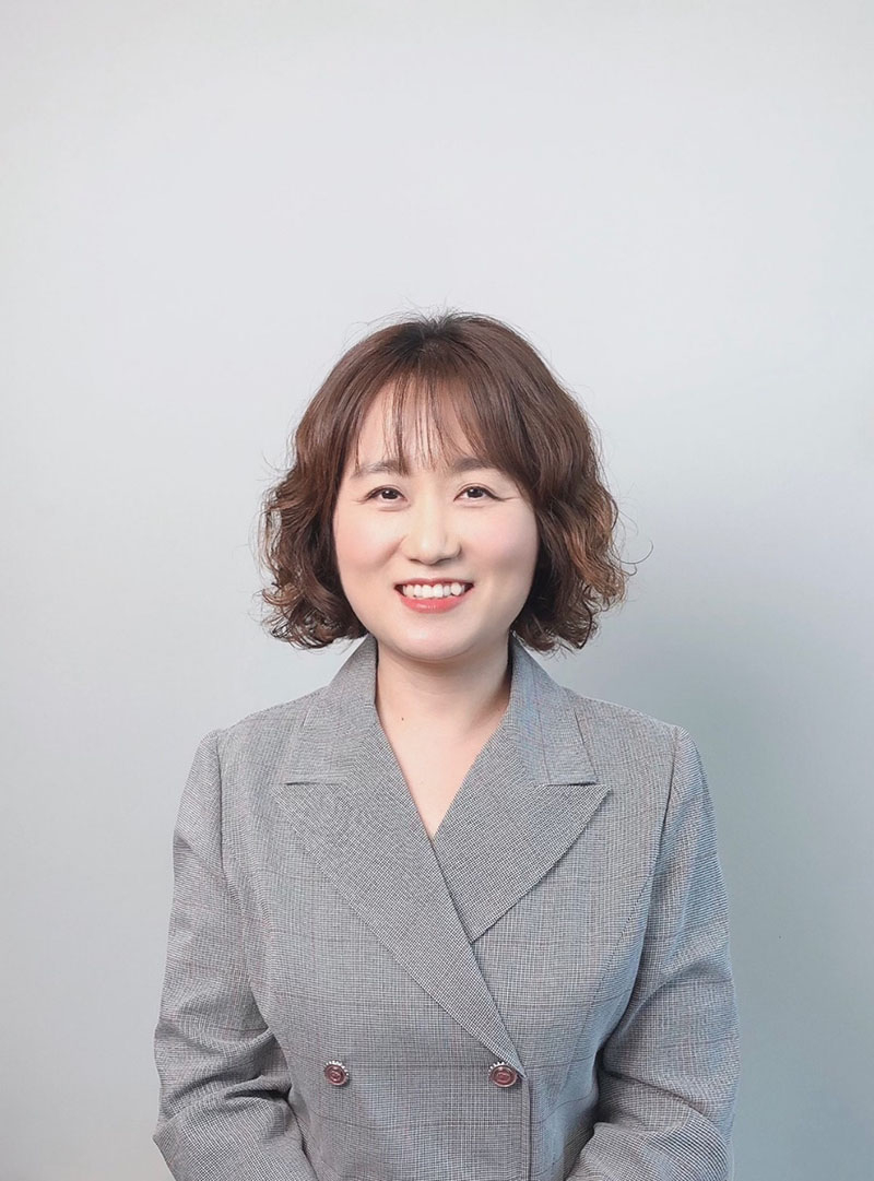 김동미 노무사_프로필 사진1.jpg