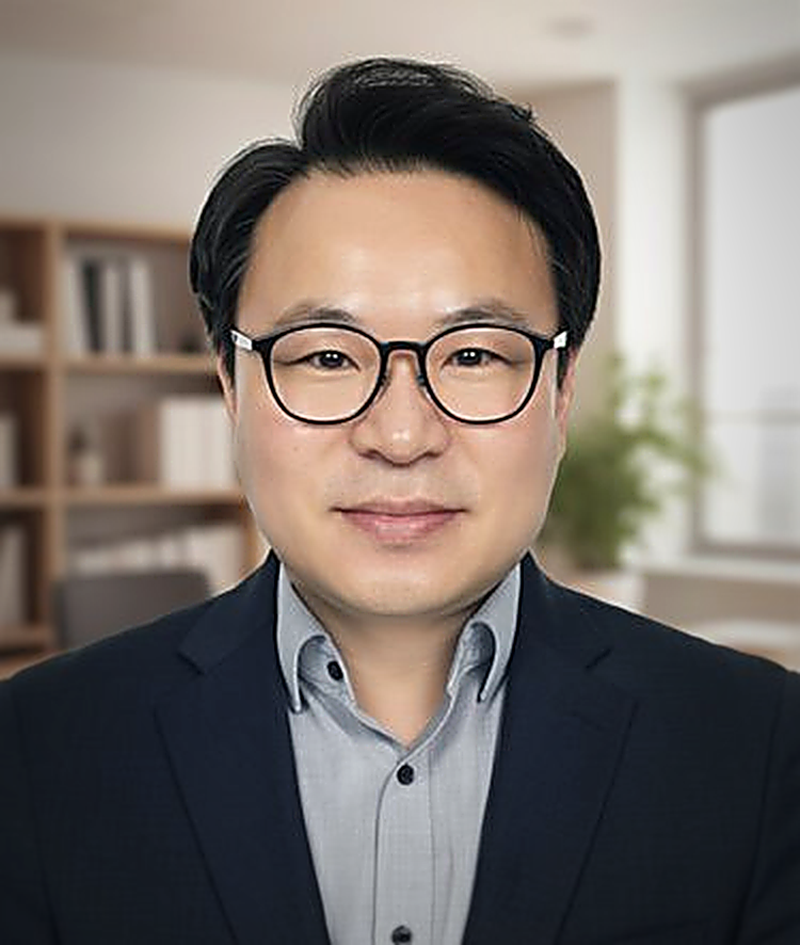 임영수_저자_인터뷰사진_F.png