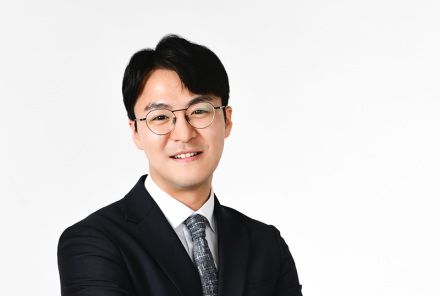 더쎈국제특허법률사무소 박성준 대표변리사 아이디어에서 혁신으로, 10년의 신뢰로 쌓은 ‘더쎈’ 파트너십